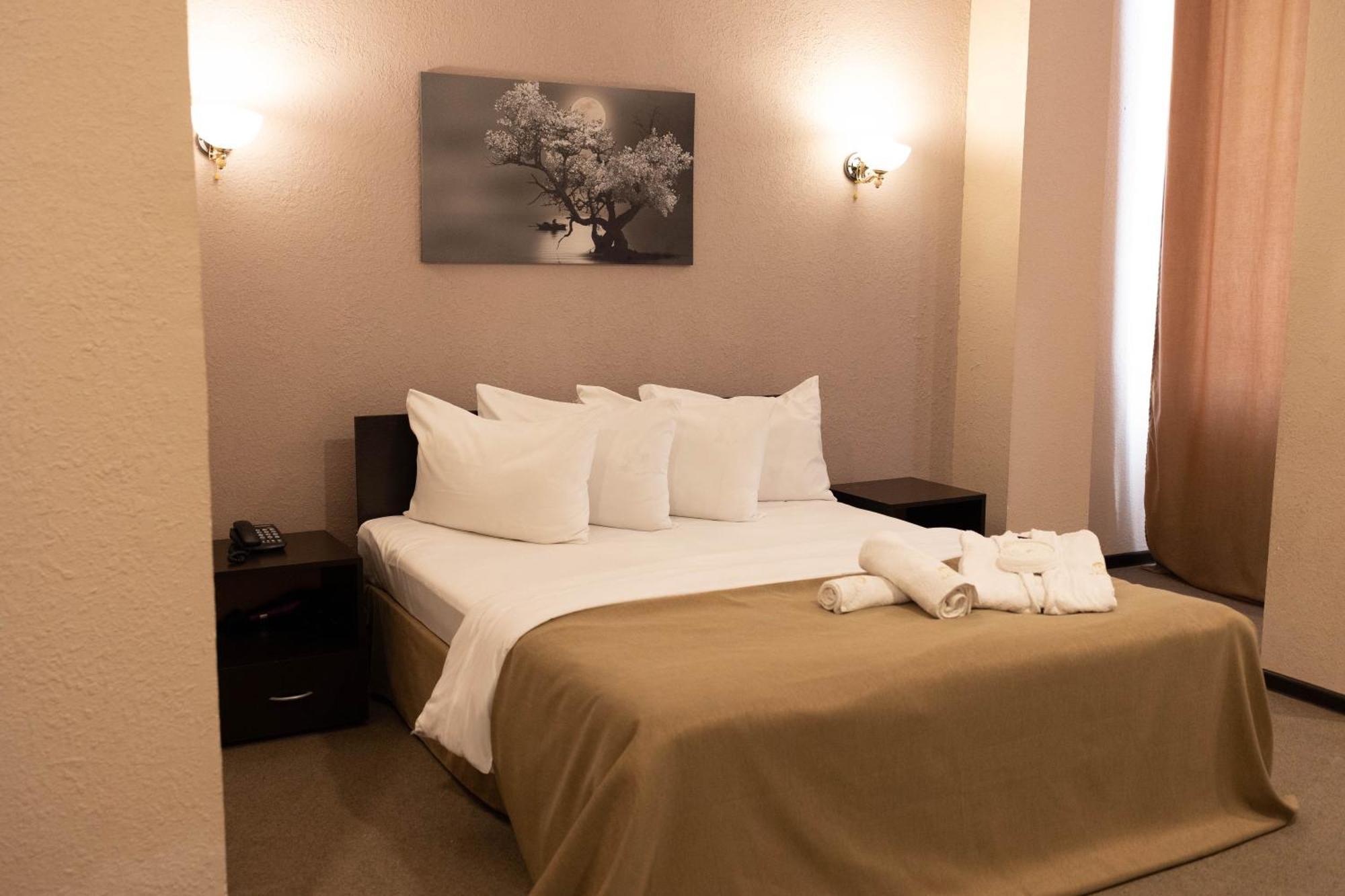 Richmind Hotel Vagharshapat Екстер'єр фото