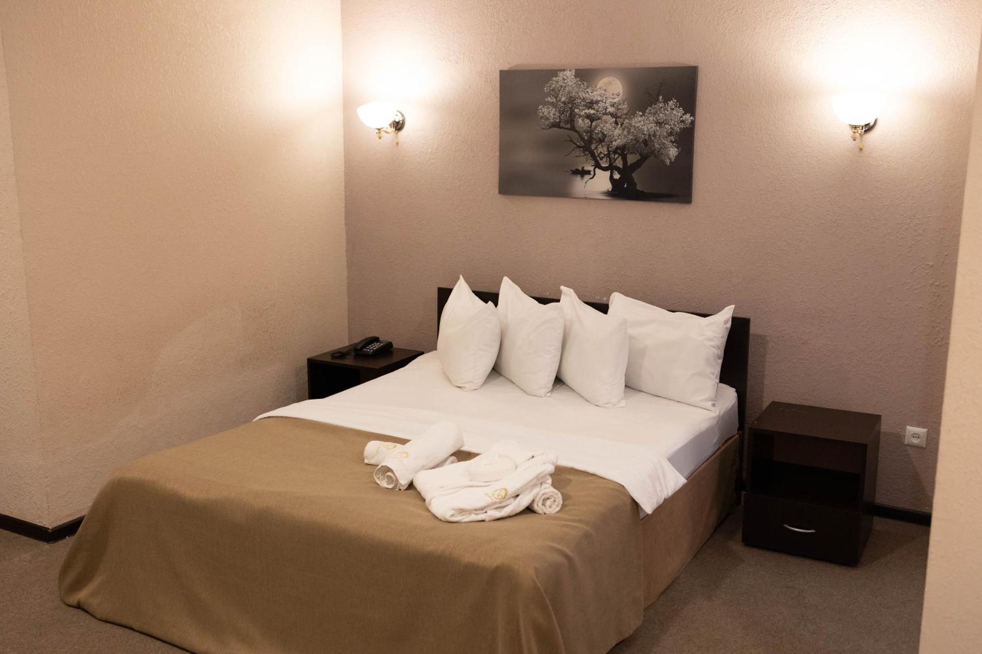 Richmind Hotel Vagharshapat Екстер'єр фото