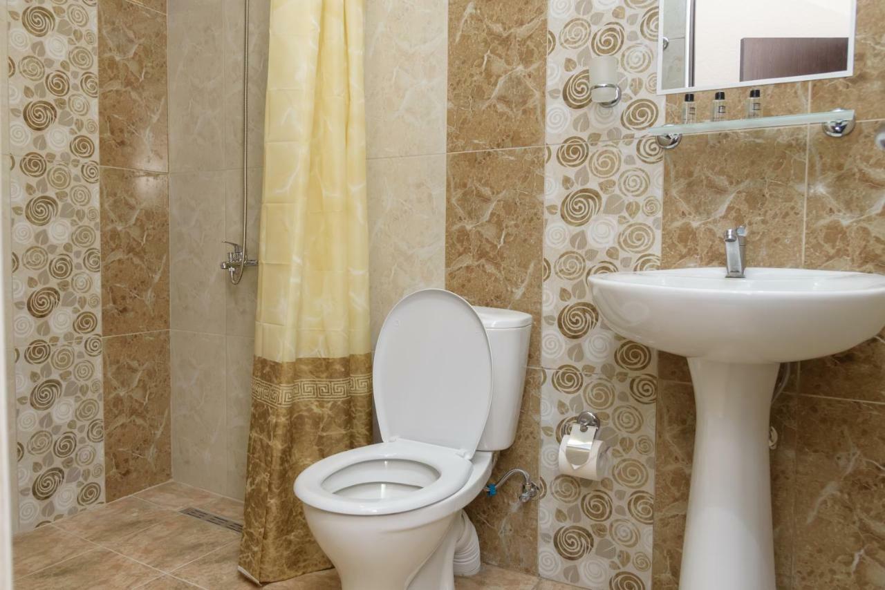 Richmind Hotel Vagharshapat Екстер'єр фото