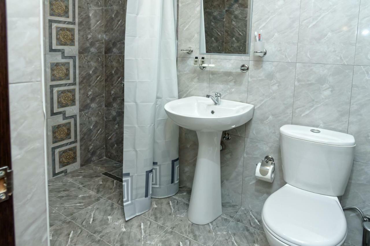 Richmind Hotel Vagharshapat Екстер'єр фото