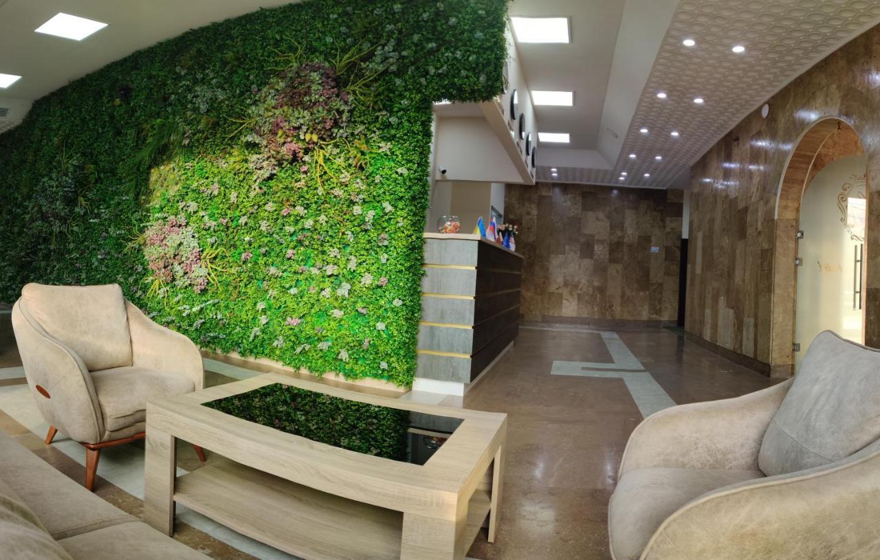 Richmind Hotel Vagharshapat Екстер'єр фото