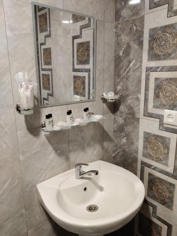 Richmind Hotel Vagharshapat Екстер'єр фото
